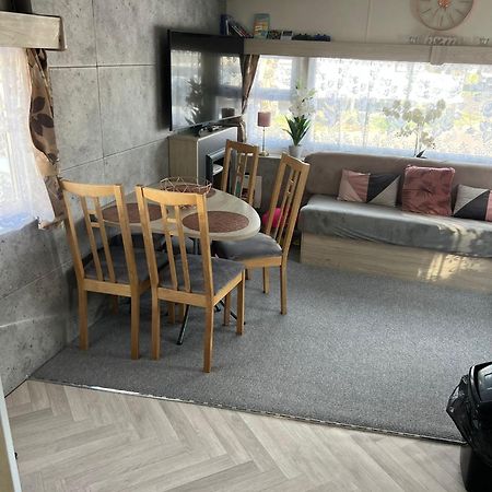 Angie'S Caravan At Seawick Hotell Saint Osyth Eksteriør bilde