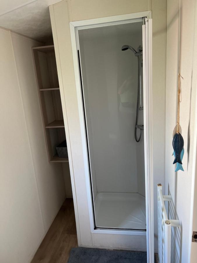 Angie'S Caravan At Seawick Hotell Saint Osyth Eksteriør bilde