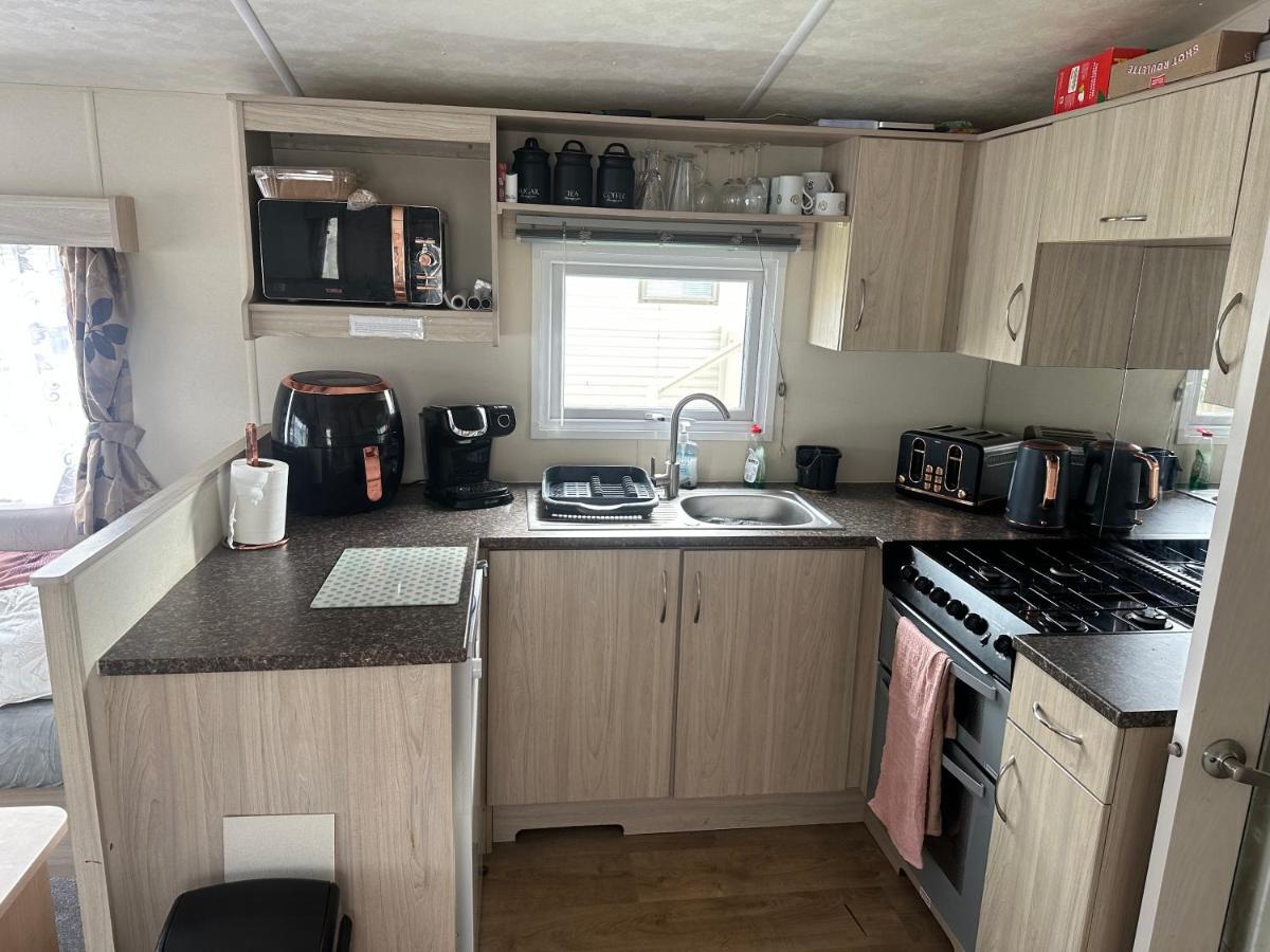 Angie'S Caravan At Seawick Hotell Saint Osyth Eksteriør bilde